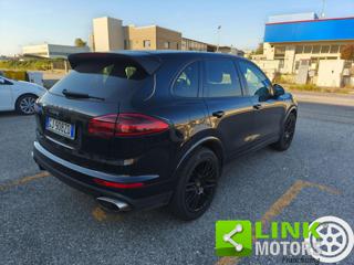 PORSCHE Cayenne usata, con Alzacristalli elettrici