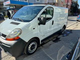 RENAULT Trafic usata, con Autoradio