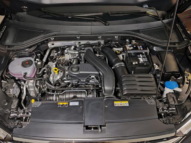 VOLKSWAGEN T-Roc usata, con Volante multifunzione