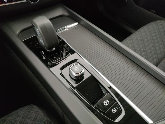 VOLVO XC60 usata, con Portellone posteriore elettrico