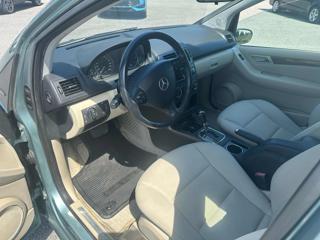 MERCEDES-BENZ A 150 usata, con Specchietti laterali elettrici