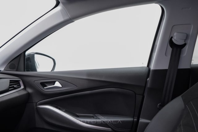 OPEL Grandland usata, con Sensore di luce