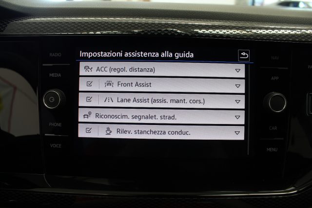 VOLKSWAGEN Taigo usata, con Volante multifunzione