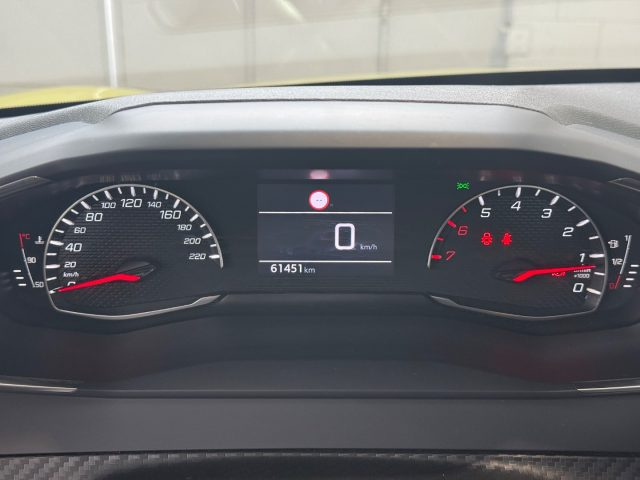 PEUGEOT 208 usata, con Sedile posteriore sdoppiato