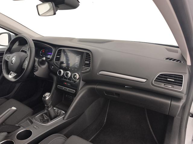 RENAULT Megane usata, con Sensori di parcheggio posteriori