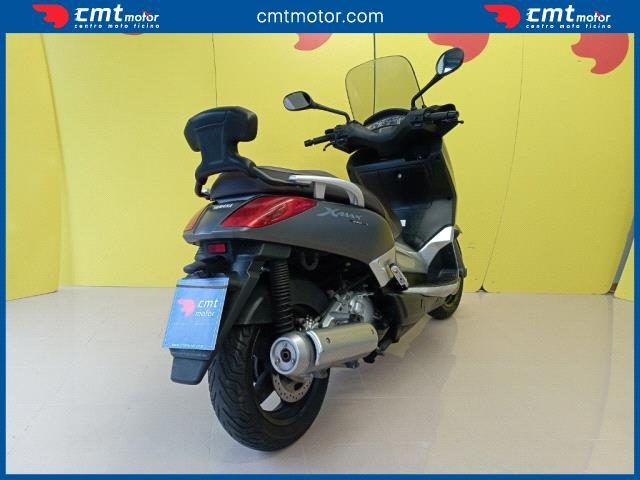 YAMAHA X-Max 250 usata 3