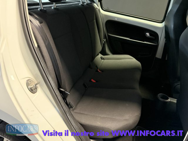 VOLKSWAGEN up! usata, con Cerchi in lega