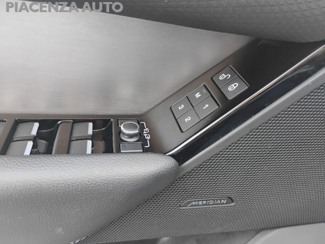 LAND ROVER Range Rover Velar usata, con Cruise Control