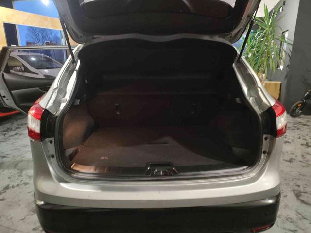 NISSAN Qashqai usata, con Controllo automatico clima