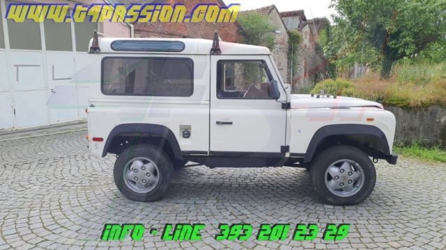 LAND ROVER Defender usata 4