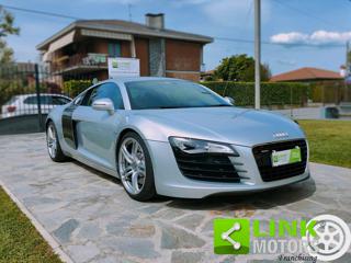 AUDI R8 4.2 V8 FSI quattro R tronic