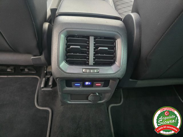 VOLKSWAGEN Tiguan usata, con USB