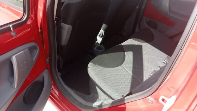 TOYOTA Aygo usata 12
