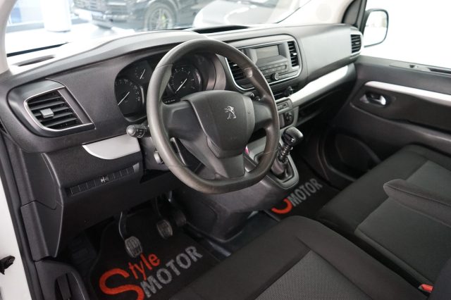 PEUGEOT Traveller usata, con Boardcomputer