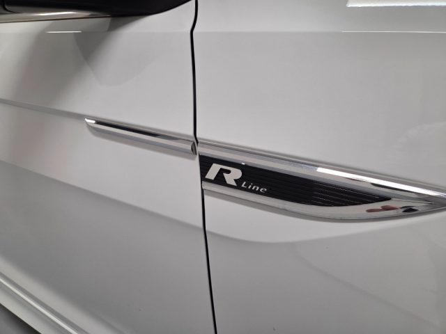 VOLKSWAGEN T-Cross usata, con USB