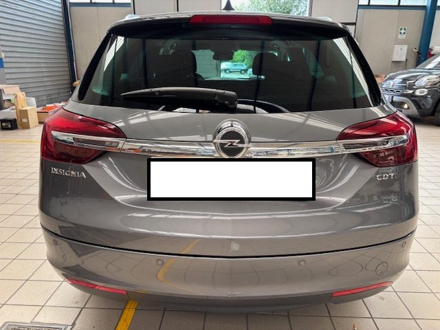 OPEL Insignia usata, con Bracciolo