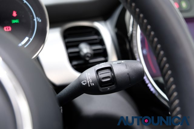 MINI Cooper usata, con Leve al volante