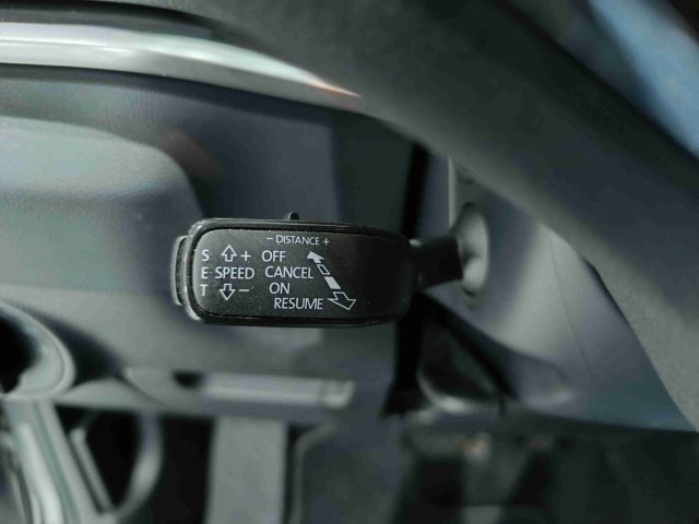SKODA Karoq usata, con Specchietti laterali elettrici