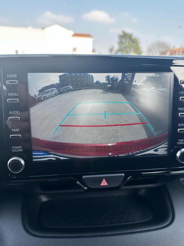 TOYOTA Yaris usata, con Hill holder