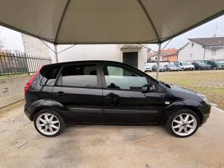 FORD Fiesta usata, con ESP