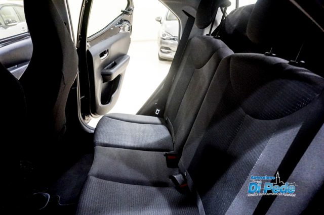 TOYOTA Aygo usata, con Luci diurne