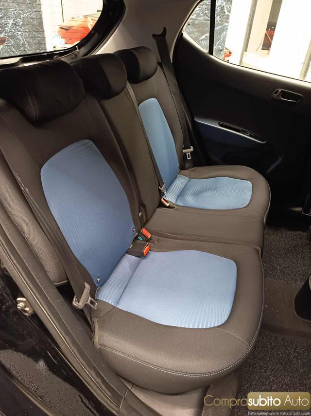 HYUNDAI i10 usata 26