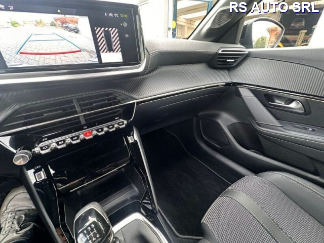 PEUGEOT 208 usata, con Sedile posteriore sdoppiato