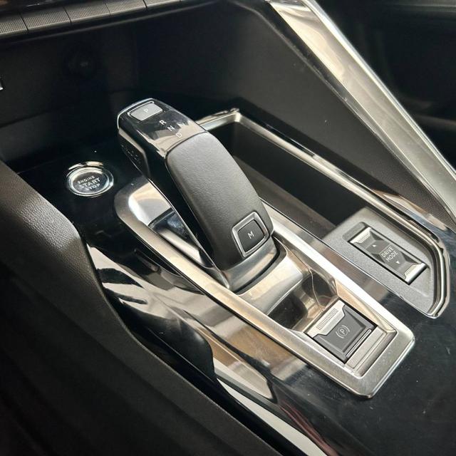 PEUGEOT 3008 usata, con Fari LED