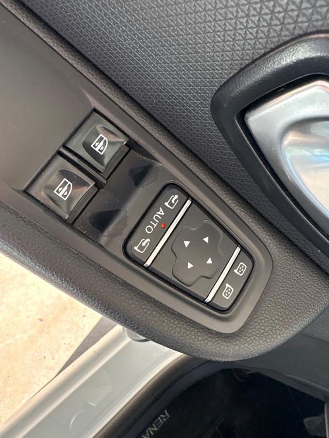 RENAULT Clio usata, con USB