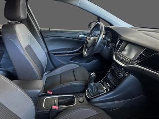 OPEL Astra usata, con Autoradio