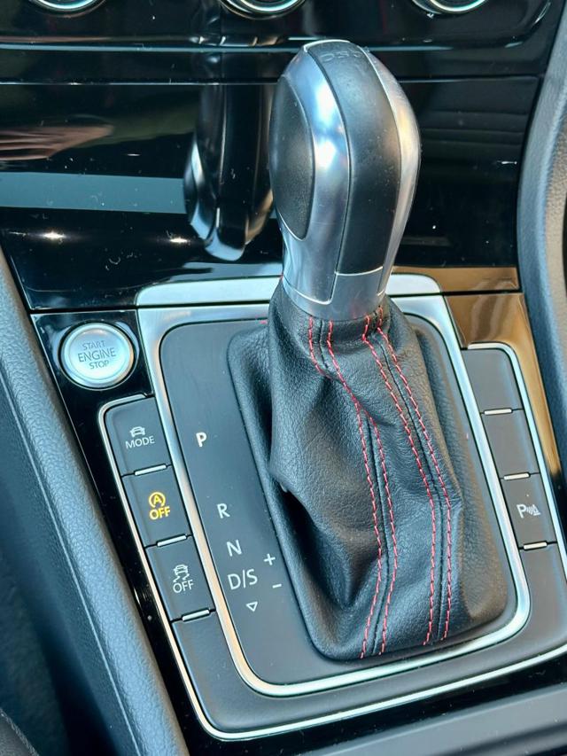 VOLKSWAGEN Golf GTI usata, con Cronologia tagliandi