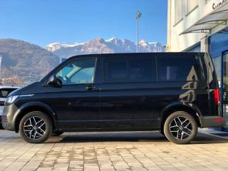 VOLKSWAGEN Caravelle usata, con Autoradio