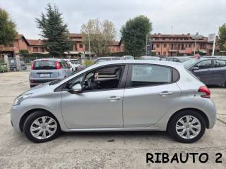 PEUGEOT 208 usata, con Autoradio