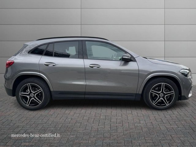 MERCEDES-BENZ GLA 200 usata, con Alzacristalli elettrici