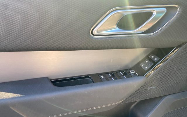LAND ROVER Range Rover Velar usata, con Regolazione elettrica sedili