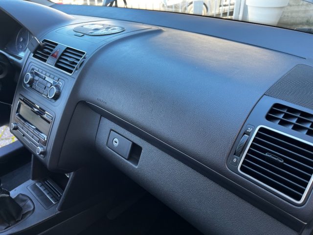 VOLKSWAGEN Touran usata 34