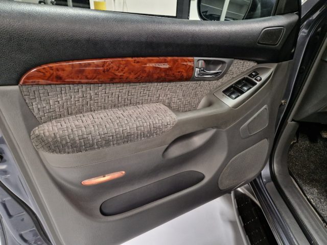 TOYOTA Land Cruiser usata, con Lettore CD