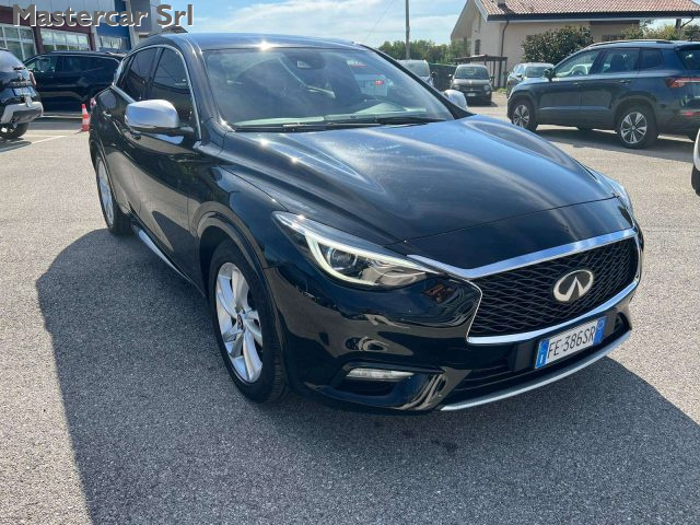 INFINITI Q30 usata 6