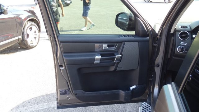 LAND ROVER Discovery usata 49