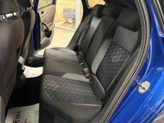 VOLKSWAGEN Taigo usata, con Luci diurne LED