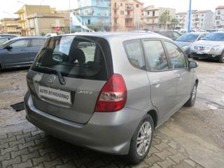 HONDA Jazz usata, con Autoradio