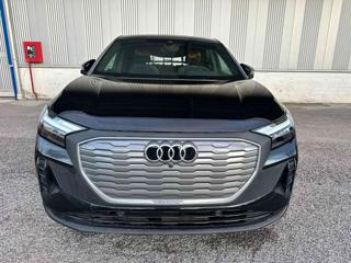 AUDI Q4 e-tron usata, con Airbag