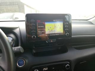 TOYOTA Yaris usata, con Autoradio digitale