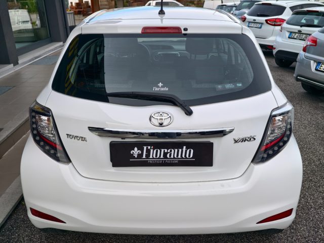 TOYOTA Yaris usata, con Alzacristalli elettrici