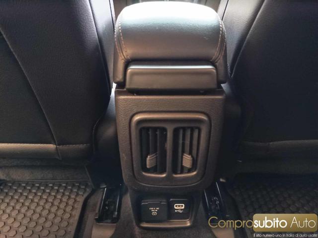 JEEP Compass usata, con Sedile posteriore sdoppiato