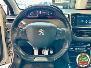 PEUGEOT 2008 usata, con Volante in pelle