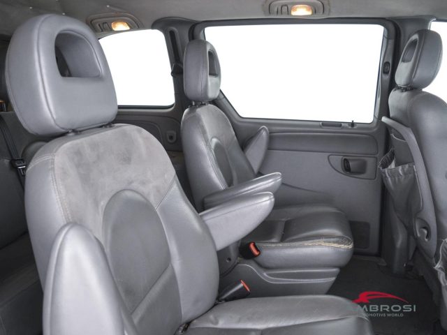 CHRYSLER Voyager usata 12