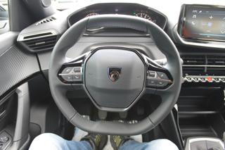 PEUGEOT 2008 usata, con Volante in pelle