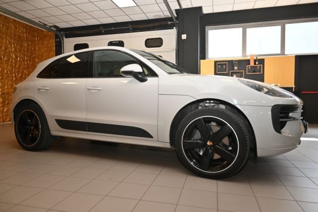 PORSCHE Macan usata 90