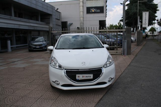 PEUGEOT 208 usata, con Autoradio